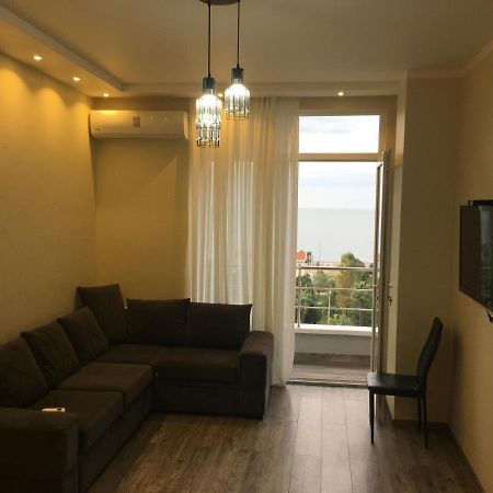Apartment On Khimshiashvili 11A Batumi Exterior foto