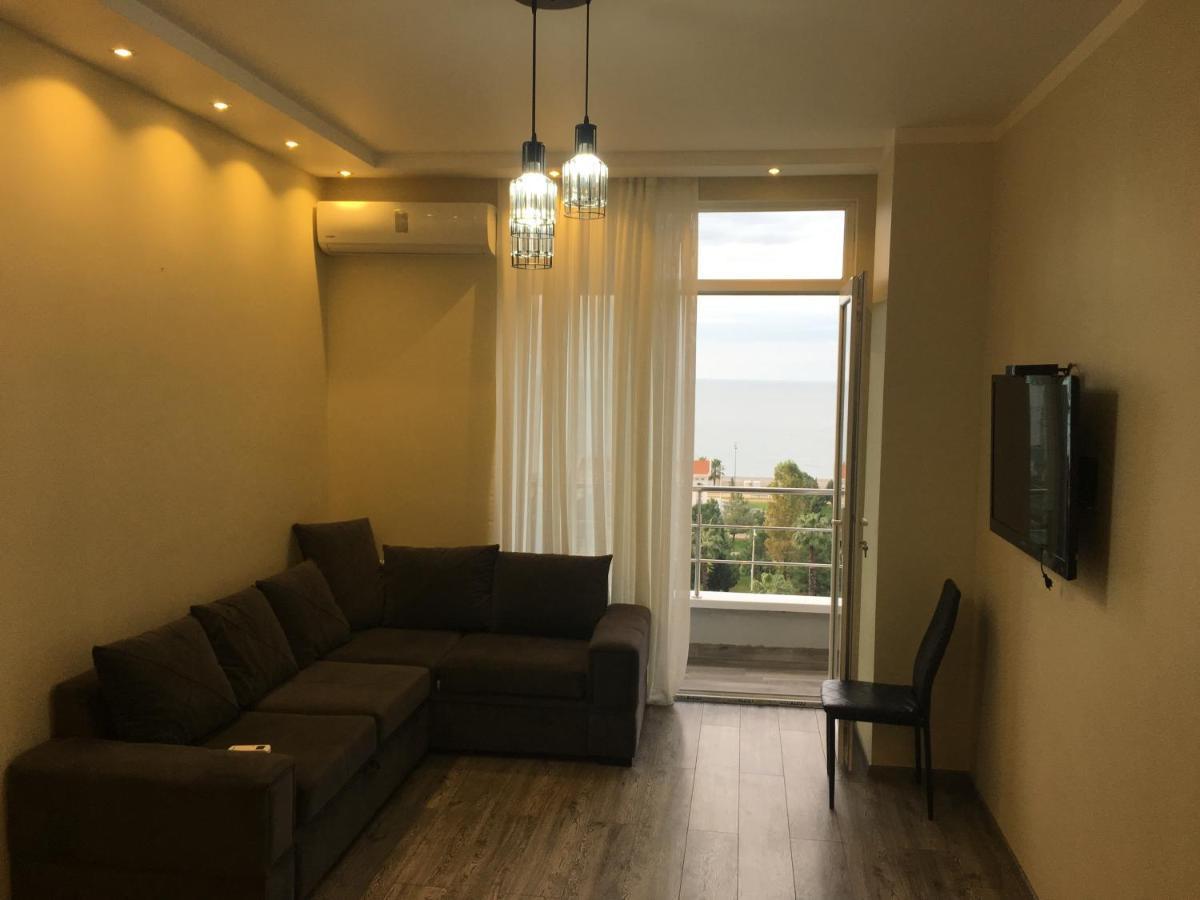 Apartment On Khimshiashvili 11A Batumi Exterior foto